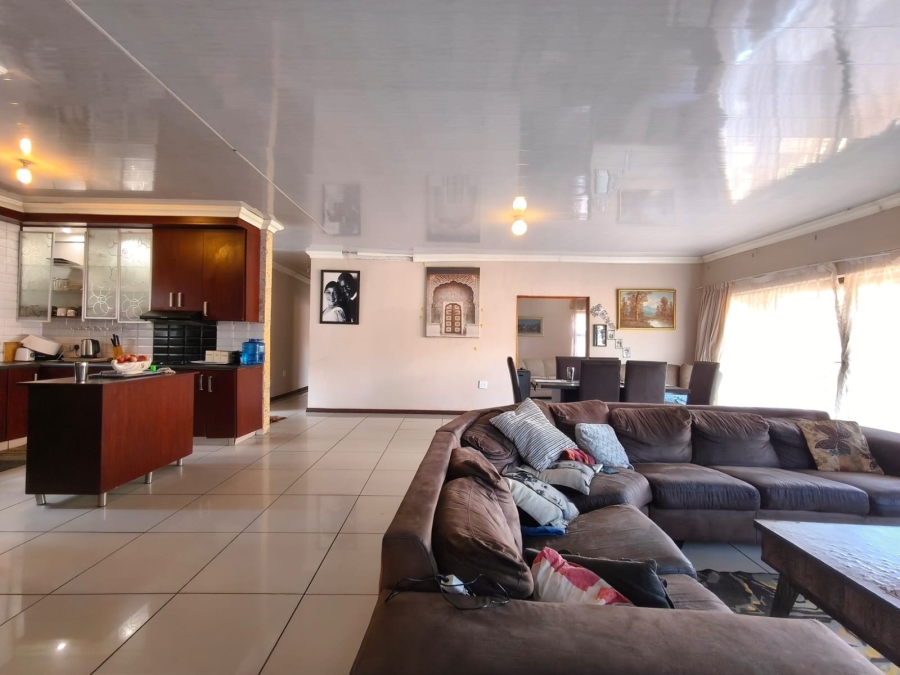 4 Bedroom Property for Sale in Mooivallei Park North West